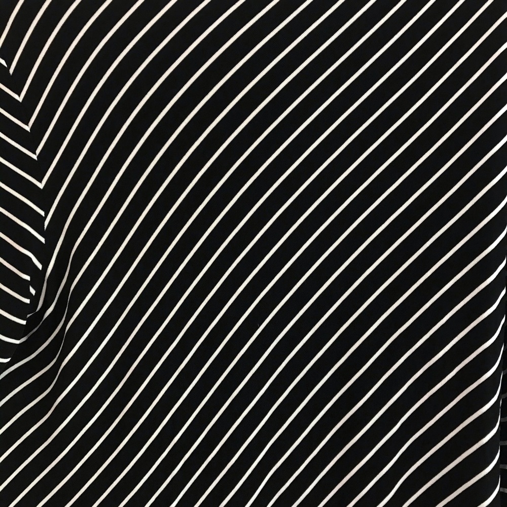 CHICO'S Travelers B&W Striped Asymmetric Tunic - Picture 10 of 11